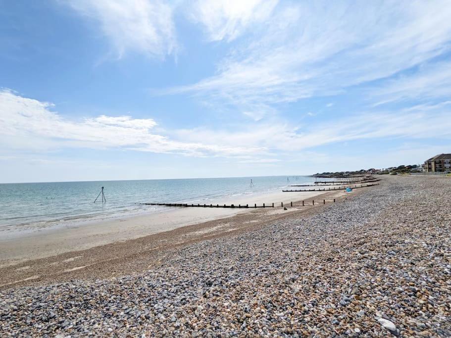 Beach View Middleton-on-Sea 外观 照片